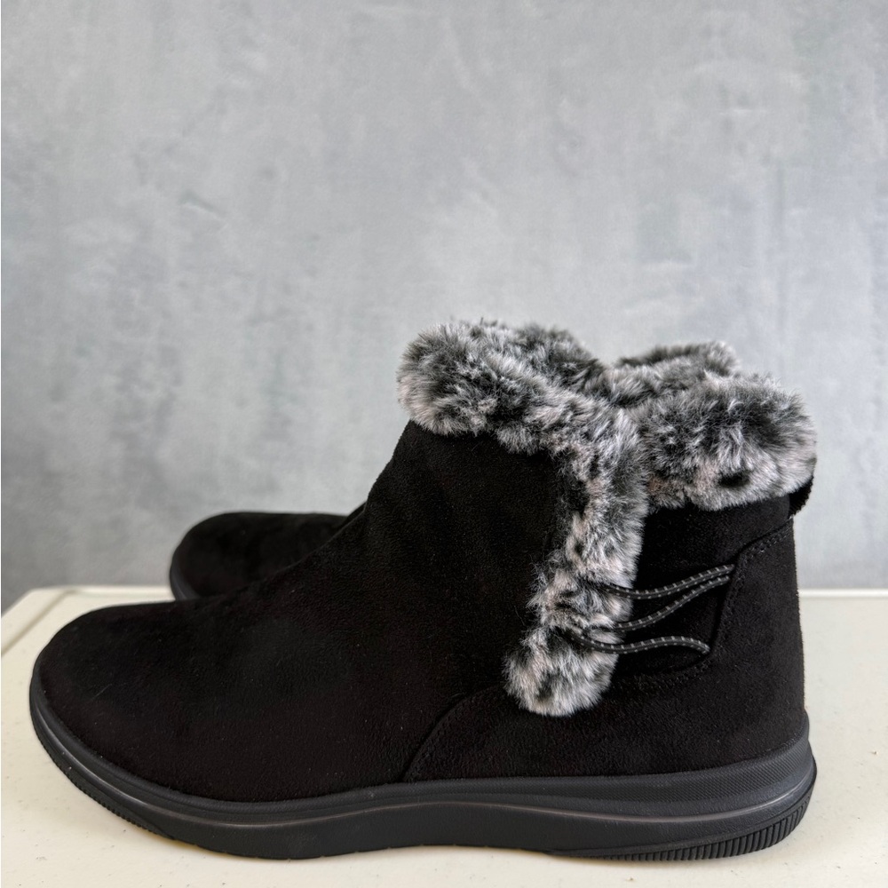 Clarks Cloudstepper Booties Size 11 womens Black New Faux Fur Suede - Picture 5 of 8